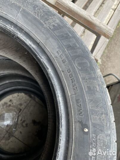 Goodyear EfficientGrip Performance 225/55 R17 97W