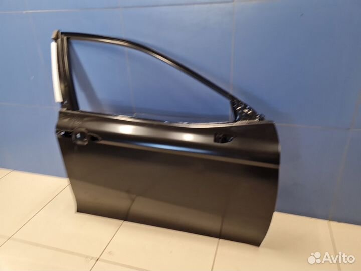Дверь правая передняя Toyota Camry V70 2017