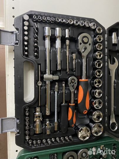 Набор инструмента 82 предмета новое