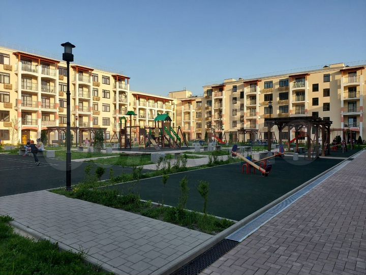 1-к. квартира, 42 м², 1/4 эт.