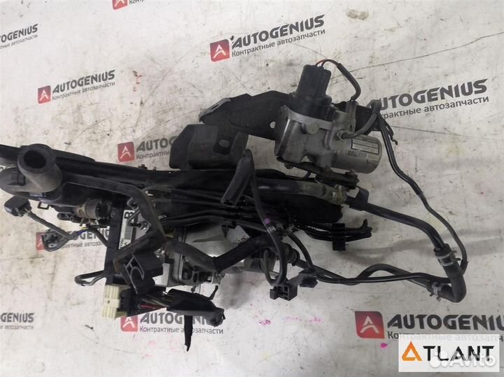 Блок abs toyota prius