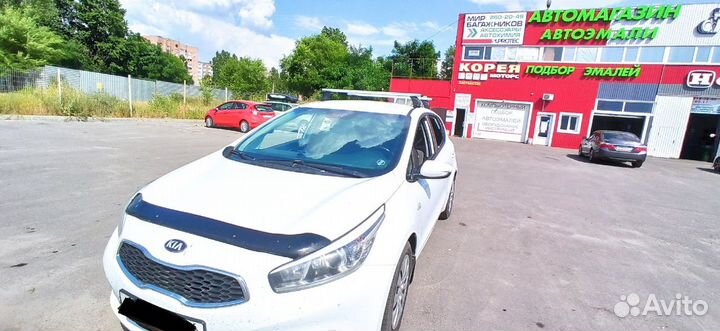 Багажник на крышу для Kia Ceed штатные места