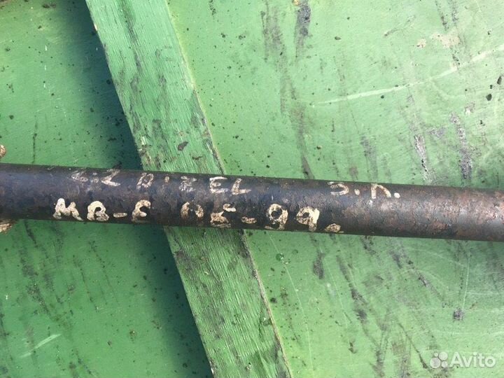 Полуось (привод) задний левый Mercedes Benz E