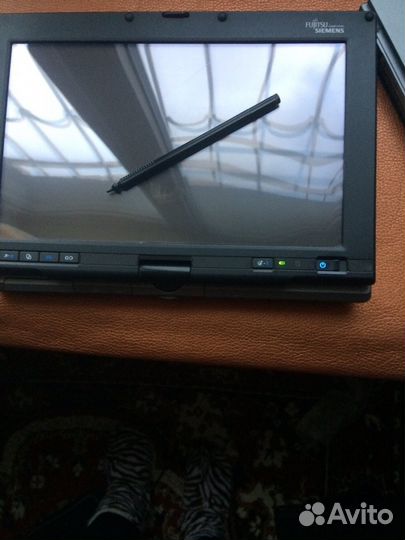 Fujitsu Siemens трансформер - нетбук Р 1610 нераб