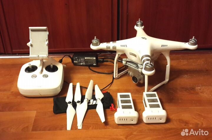 Квадрокоптер Dji Phantom 3 Advanced