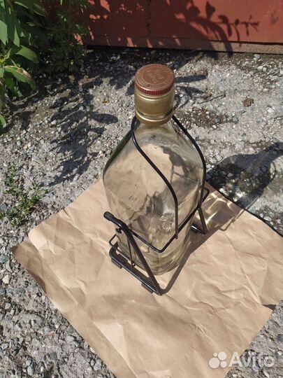 Коллекционные бутылки 4,5, 1,0 л 