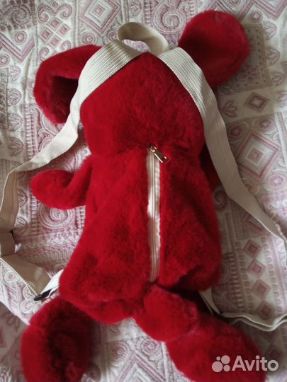 Плюшевый рюкзак медведь новый