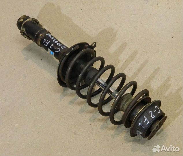 Стойка передняя VW Golf 2