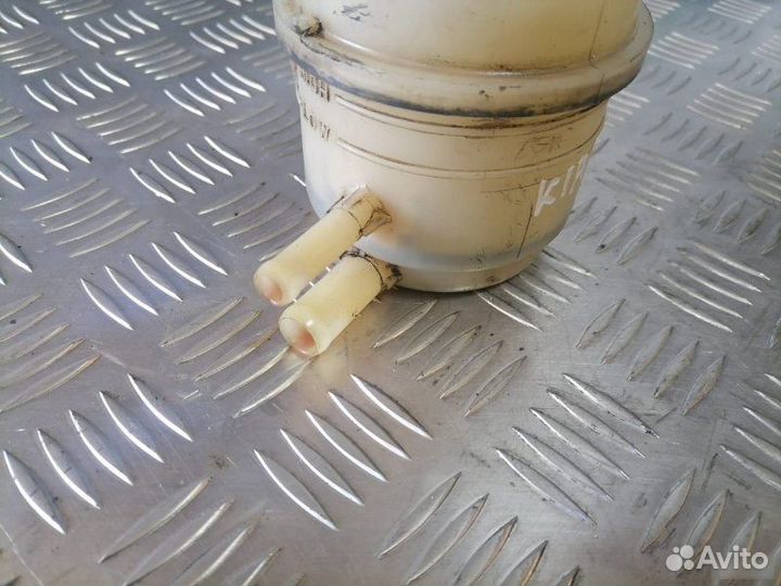 Бачок гур Kia Carens 2.0 2002-2006