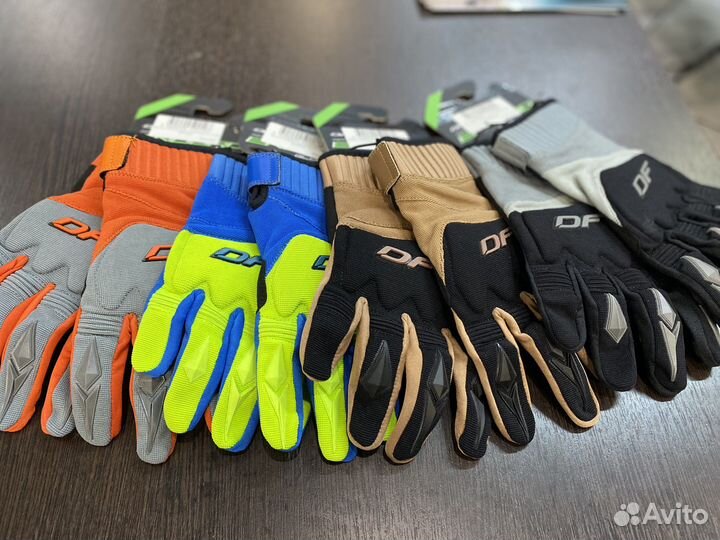 Перчатки для мотокросса и квадроциклов enduro