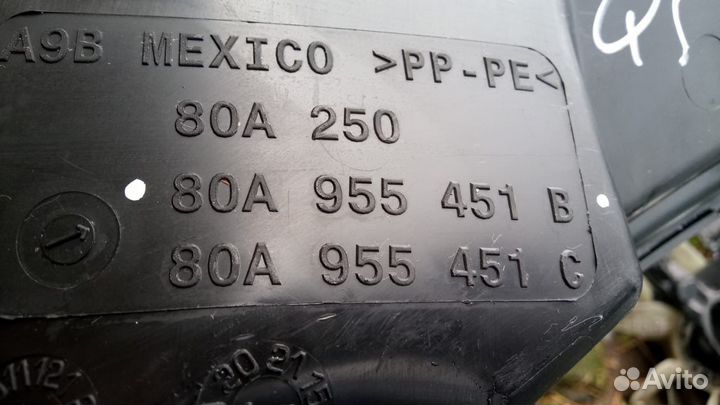 Audi Q5 бачок омывателя