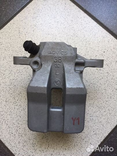 Суппорт задний левый для Toyota RAV 4