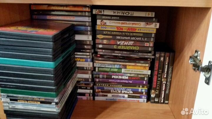 DVD диски с фильмами. 158 штук