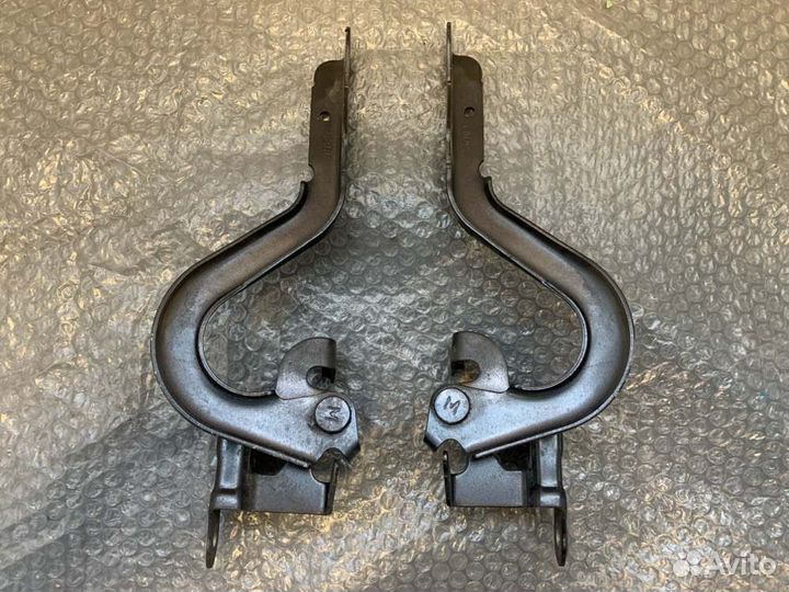 Петля капота Toyota Vitz KSP130 2014