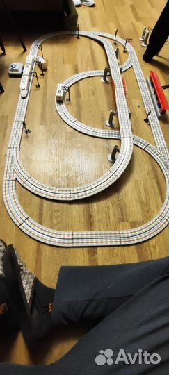 Железная дорога с поездом