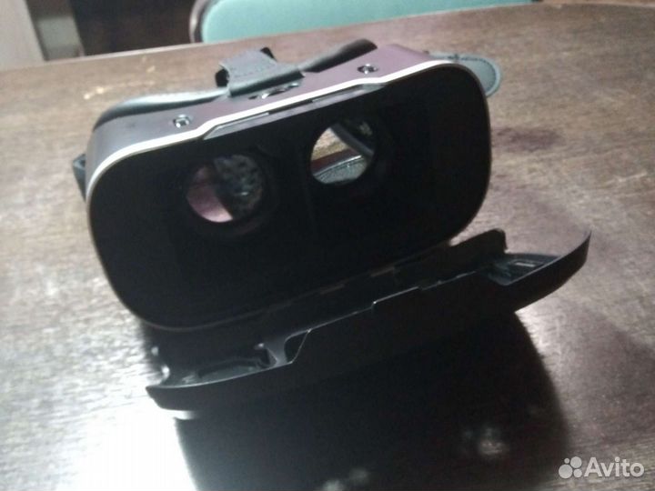 Продам очки виртуальной реальности 