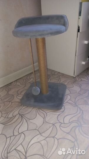 Лежанка для кошек с когтеточкой