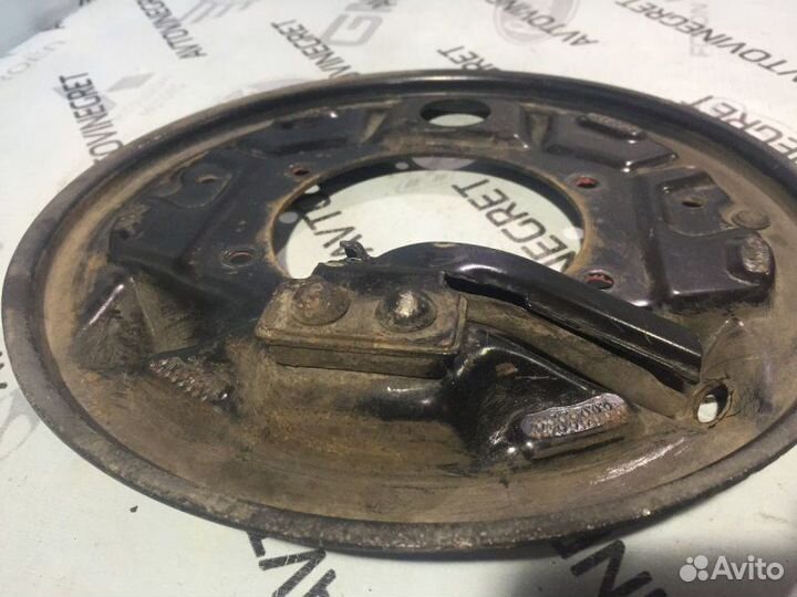 Пыльник (тормозная) задний правый Renault Duster 1