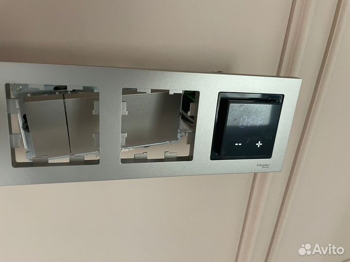 Терморегулятор Schneider Atlas Design