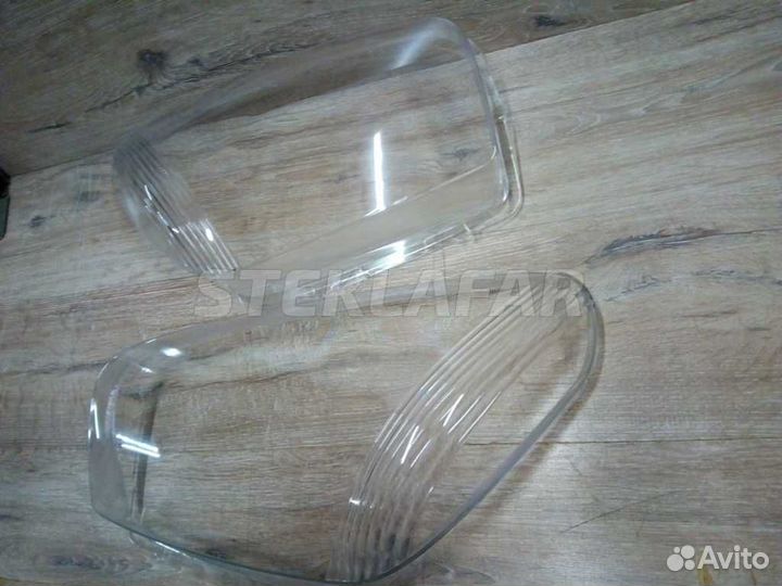 Стекло фары Toyota RAV4 20 (2000-2003) дорестайли