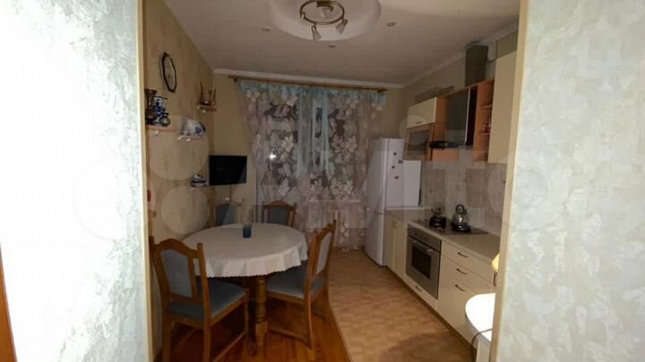 2-к. квартира, 72 м², 4/5 эт.