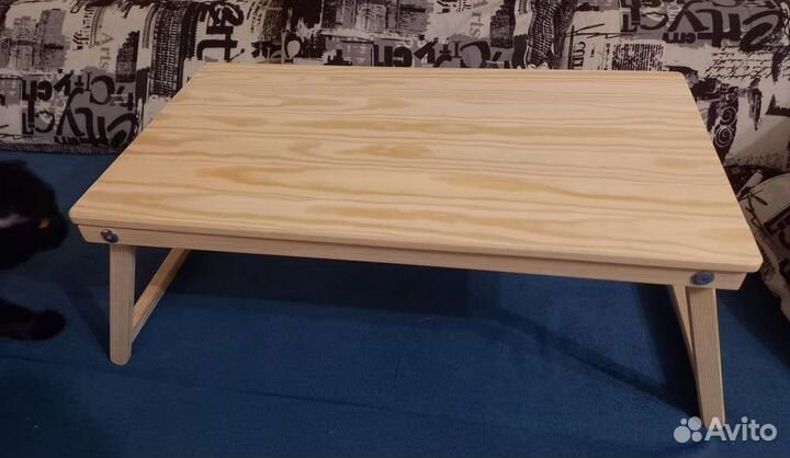 Столик для завтрака в постель