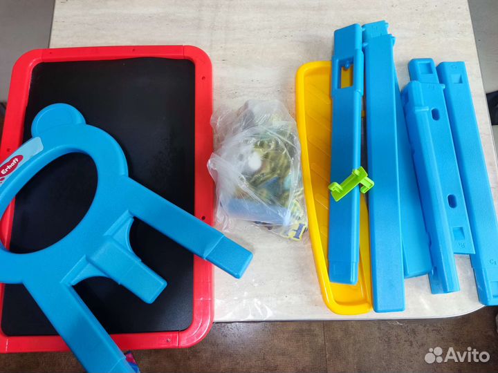 Мольберт, доска для рисования