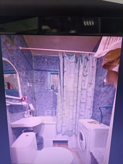 2-к. квартира, 42 м², 1/3 эт.