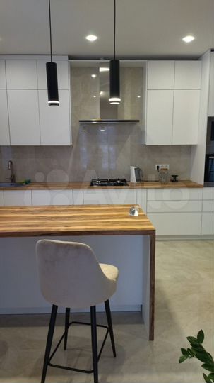 Коттедж 278 м² на участке 10 сот.