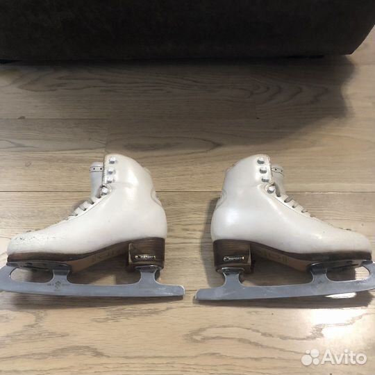 Фигурные коньки risport rf2 р.240