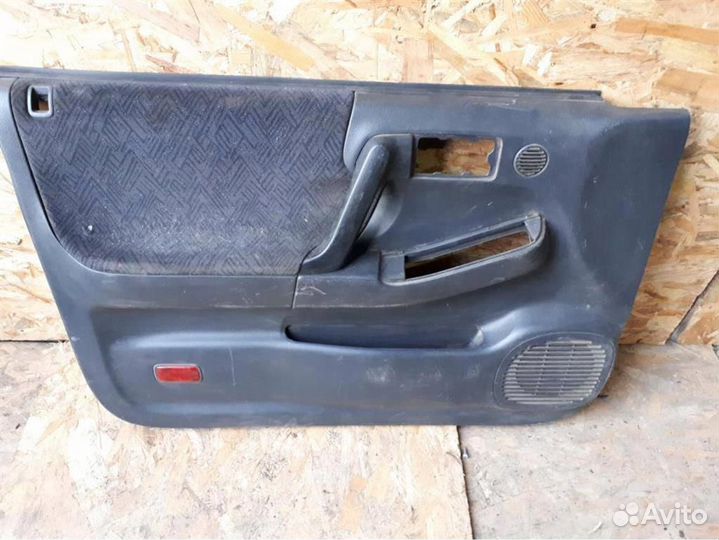Обшивка двери передней левой Opel Frontera B 1998