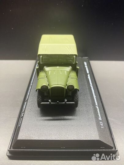 Модель автомобиля газ 64 военный 1:43