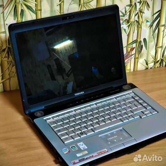 Ноутбук toshiba