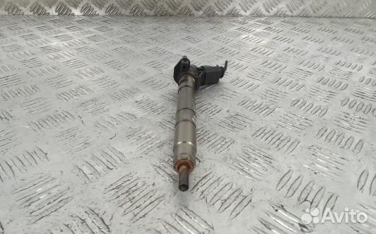Форсунка дизельная audi A6 C6 (1SK40AL06)