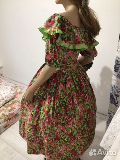 Красивое платье 42-44 р