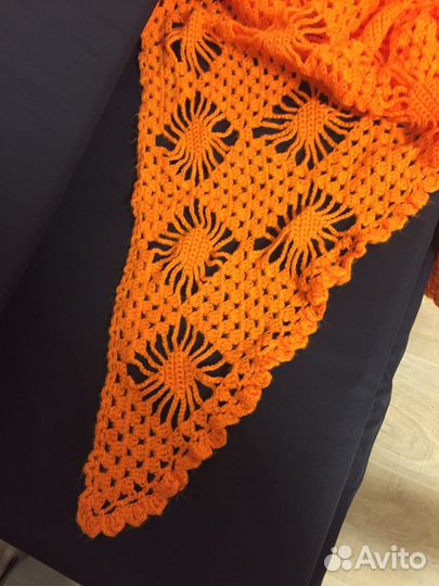 Шаль вязаная