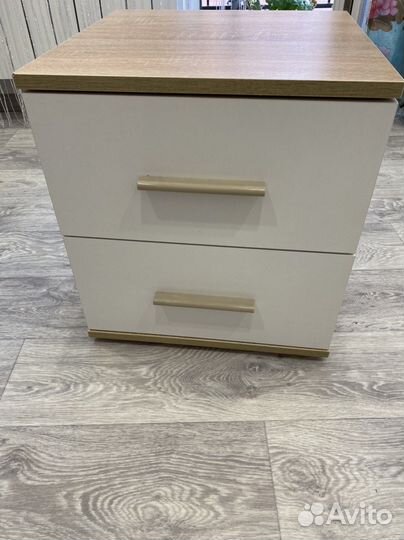Тумба прикроватная 2 шт Новая