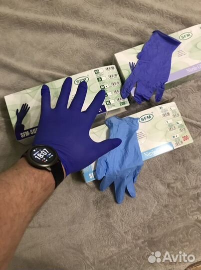 Перчатки нитриловые