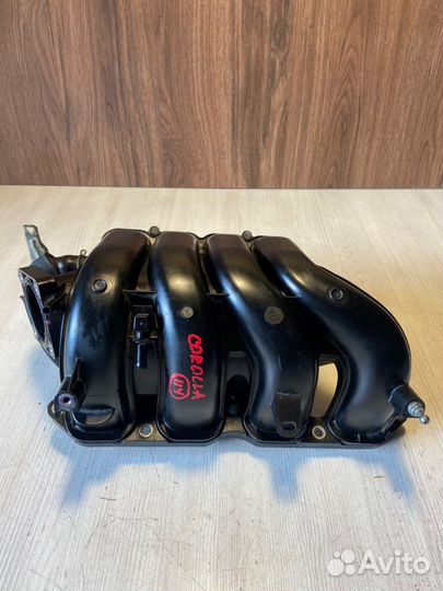 Коллектор впускной Toyota Corolla 180 1ZR-FE 2013