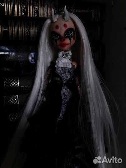 Ооак монстр хай кукла