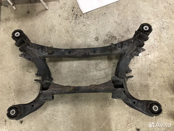 Подрамник задний Lexus IS