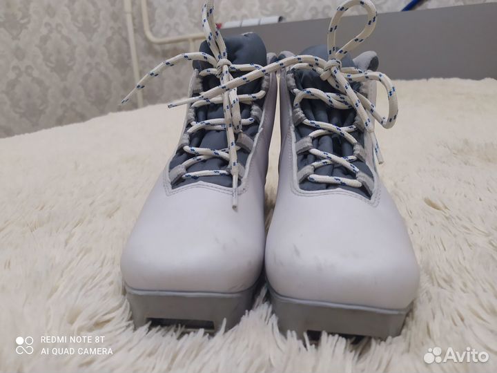 Лыжные ботинки