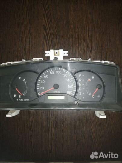 Панель приборов Toyota Corolla 120