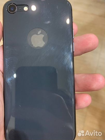 iPhone 8, 64 ГБ