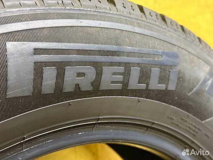 Pirelli Ice Zero 215/65 R17 103T