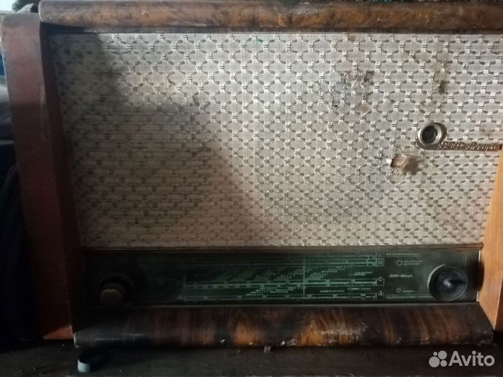 Виниловый проигрыватель