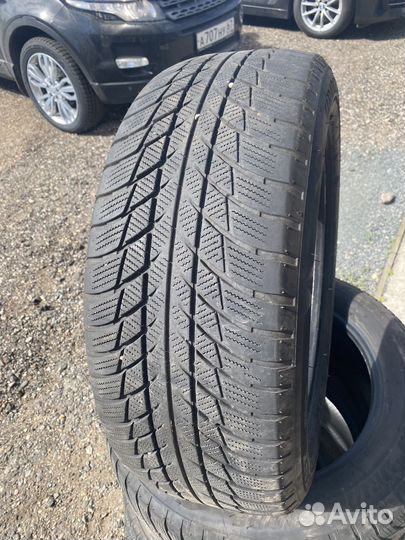 Bridgestone Blizzak LM-001 225/55 R17