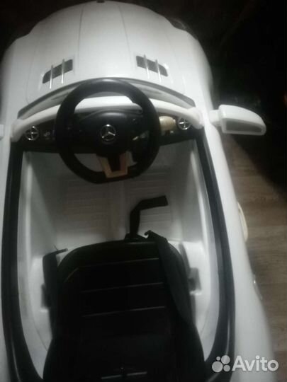 Детская машина на аккумуляторе мерседес