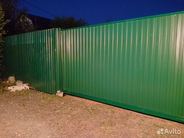 Заборы из профнастила