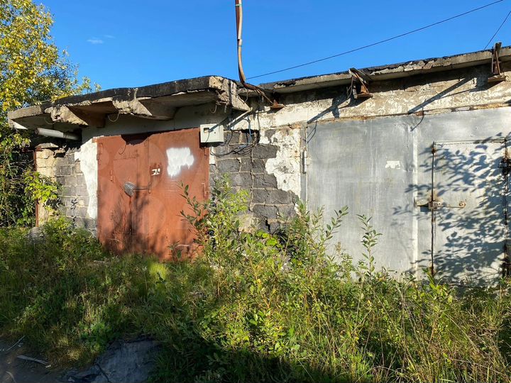 Гараж, > 30 м²